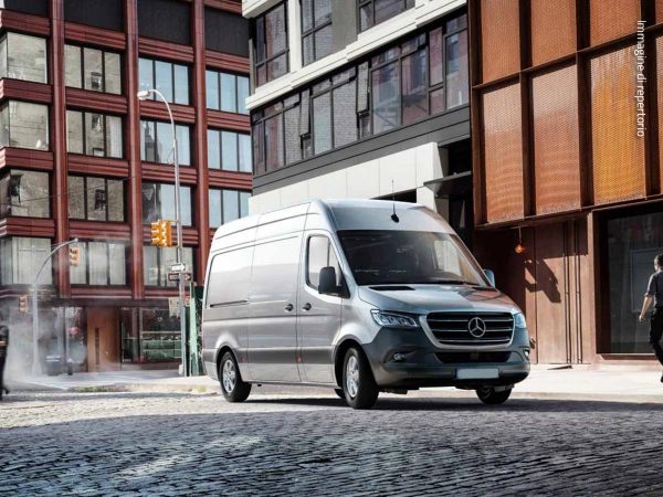 mercedes sprinter furgone esterno